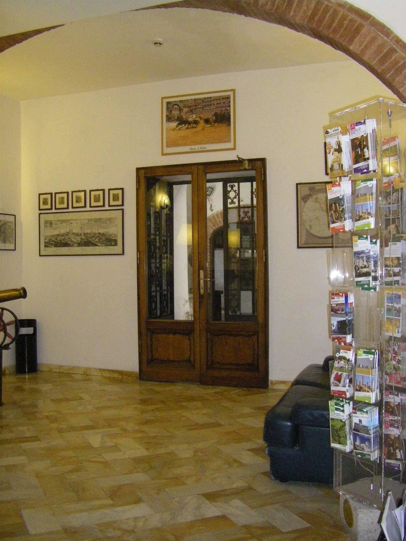 فندق سيينافي  ألبيرغو كانون دي أورو المظهر الخارجي الصورة